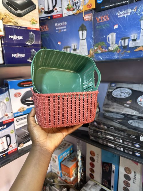 Plastic Wooven basket -1 piece