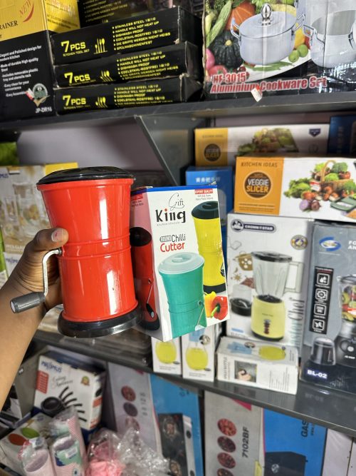 Plastic Grater Round Chilli Cutter