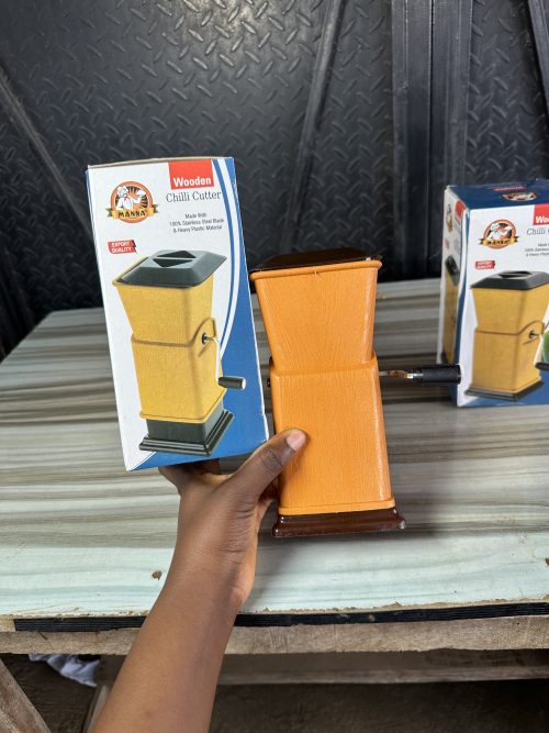 Manna Wooden Grater Chilli Cutter